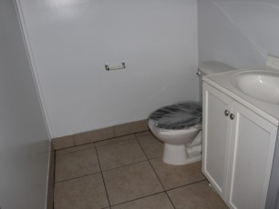13211-n-nebraska-ave-tampa-fl-strip-mall-bathroom.jpg