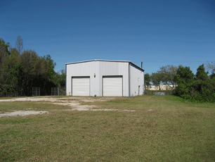 4401-e-10th-ave-tampa-fl-standalone-building-garage-doors.png